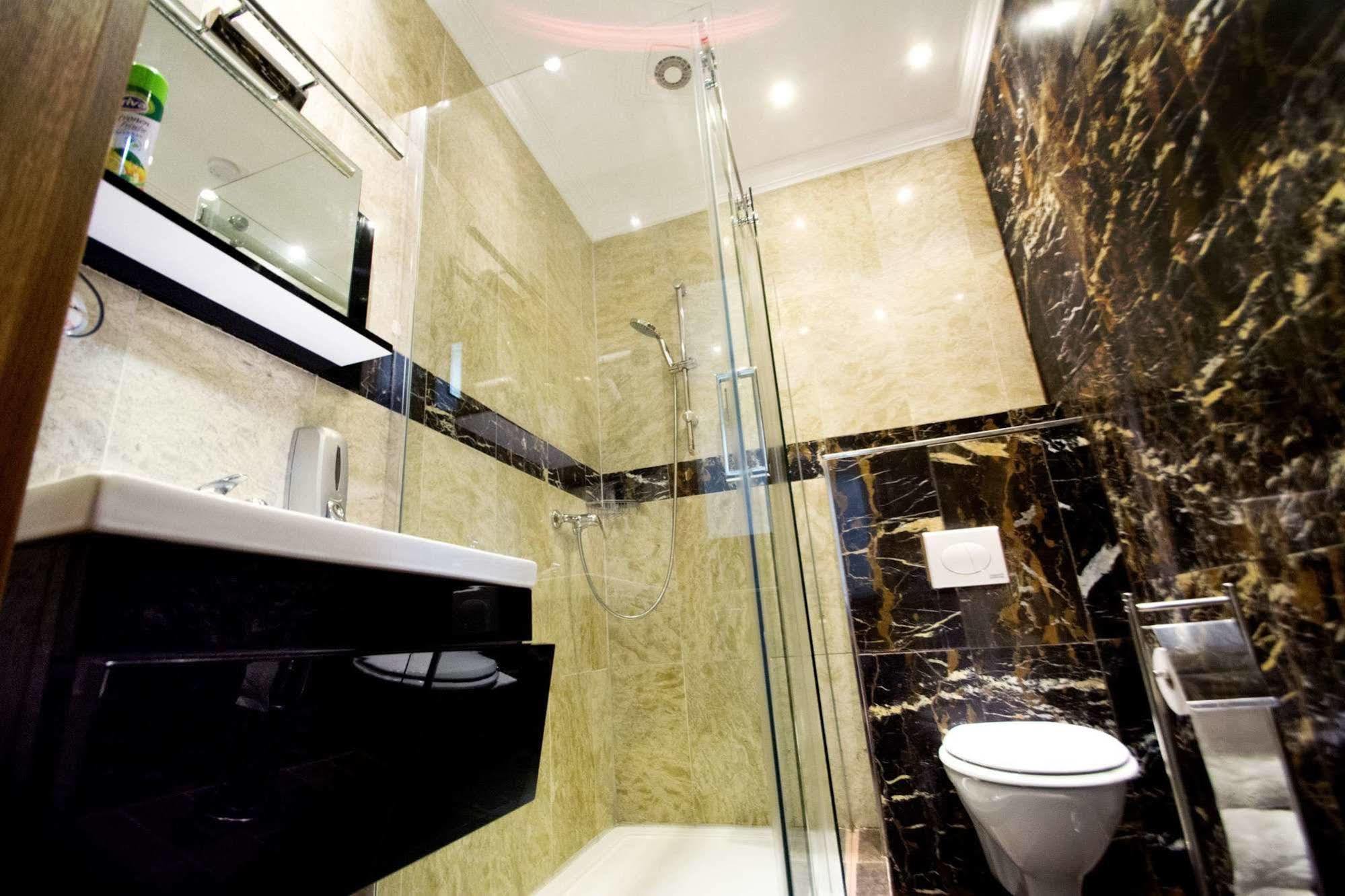 C&S Hotel Pinneberg Extérieur photo